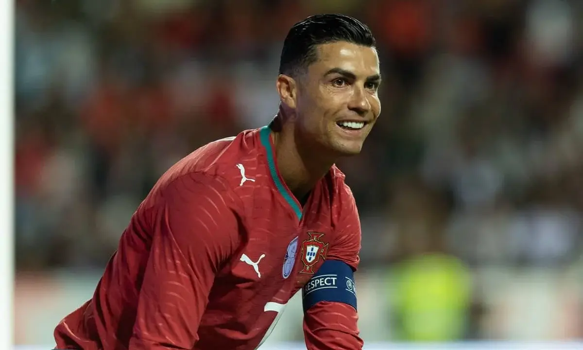 Cristiano Ronaldo fará estreia como ator em série de futebol