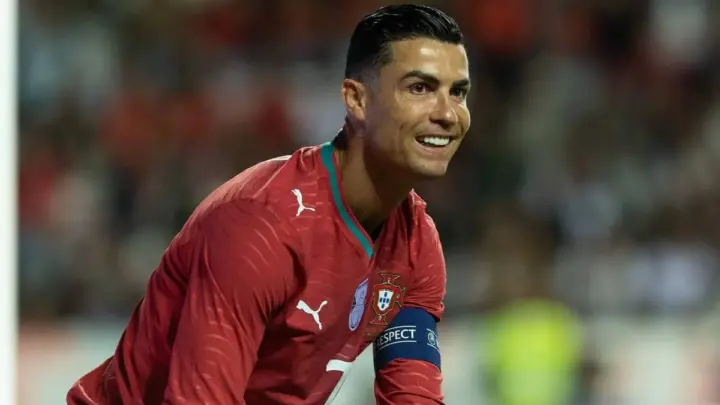 Cristiano Ronaldo fará estreia como ator em série de futebol
