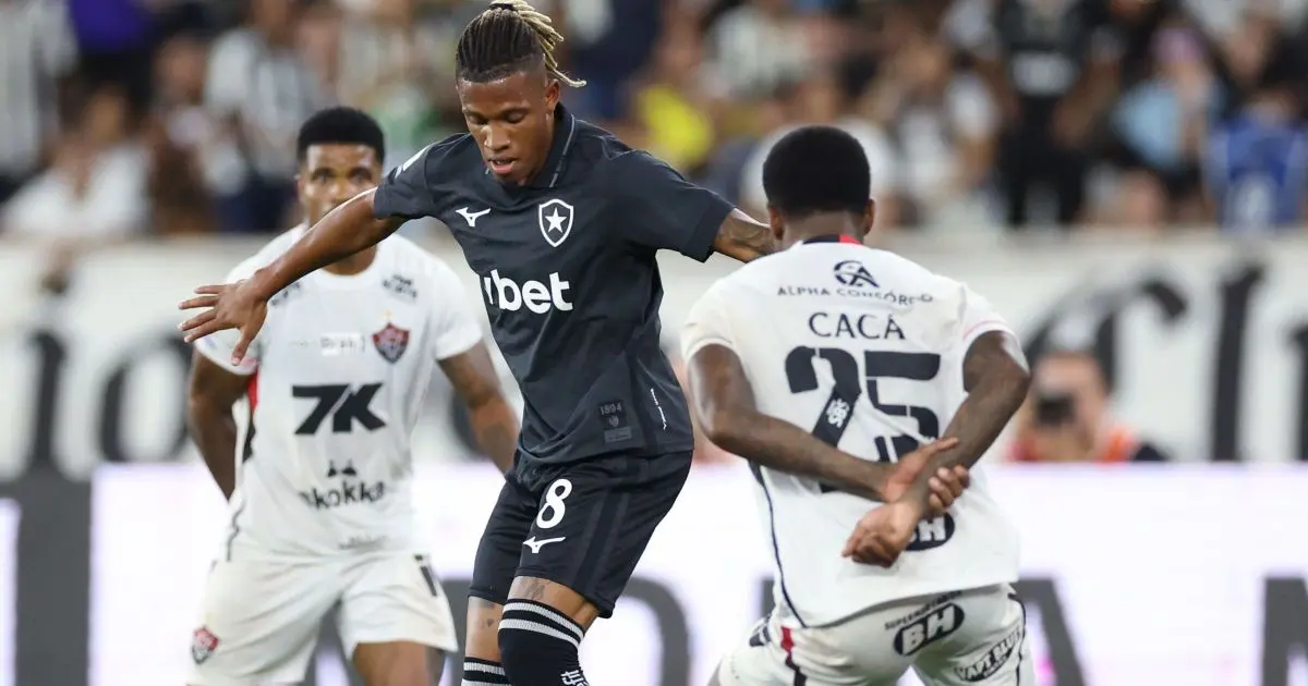 Botafogo acumula chances perdidas e empata com Vitória pelo Brasileirão