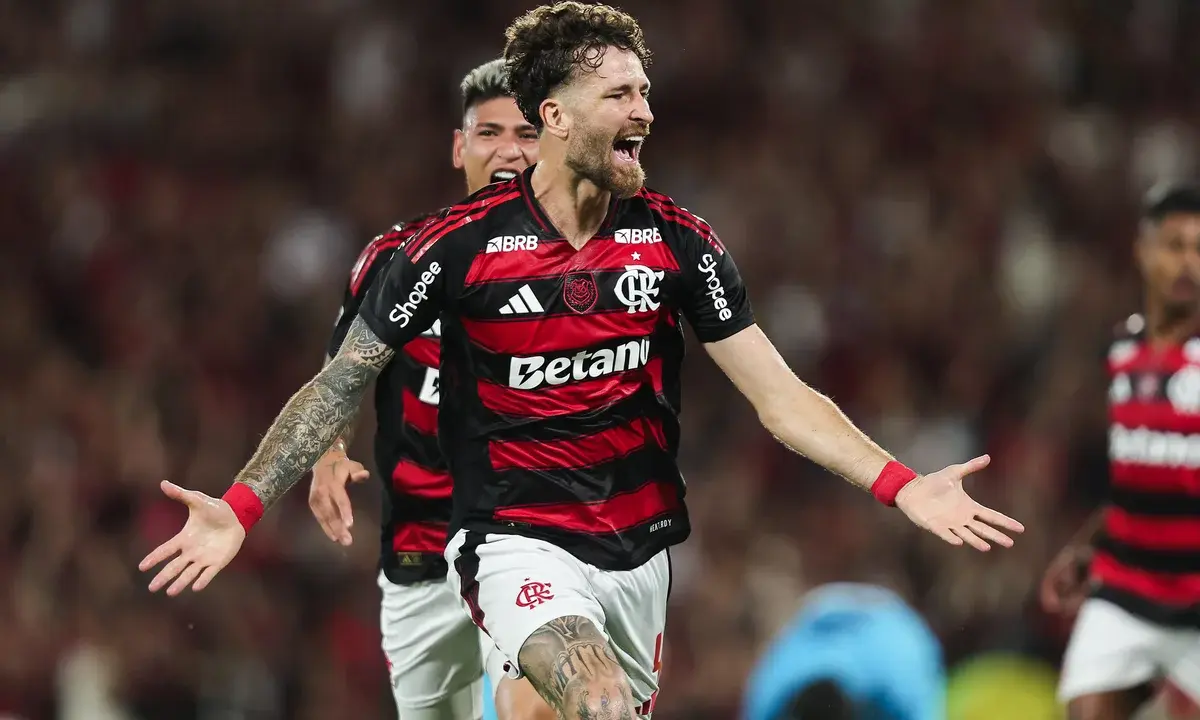 Flamengo recebe oferta de R$ 58 milhões do Besiktas por Léo Pereira