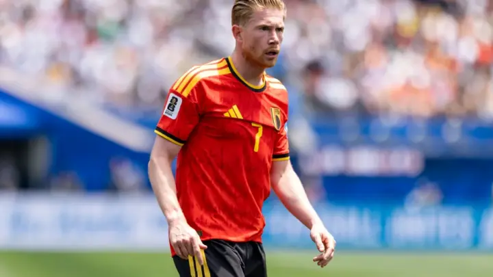 Galatasaray prepara oferta milionária para contratar De Bruyne