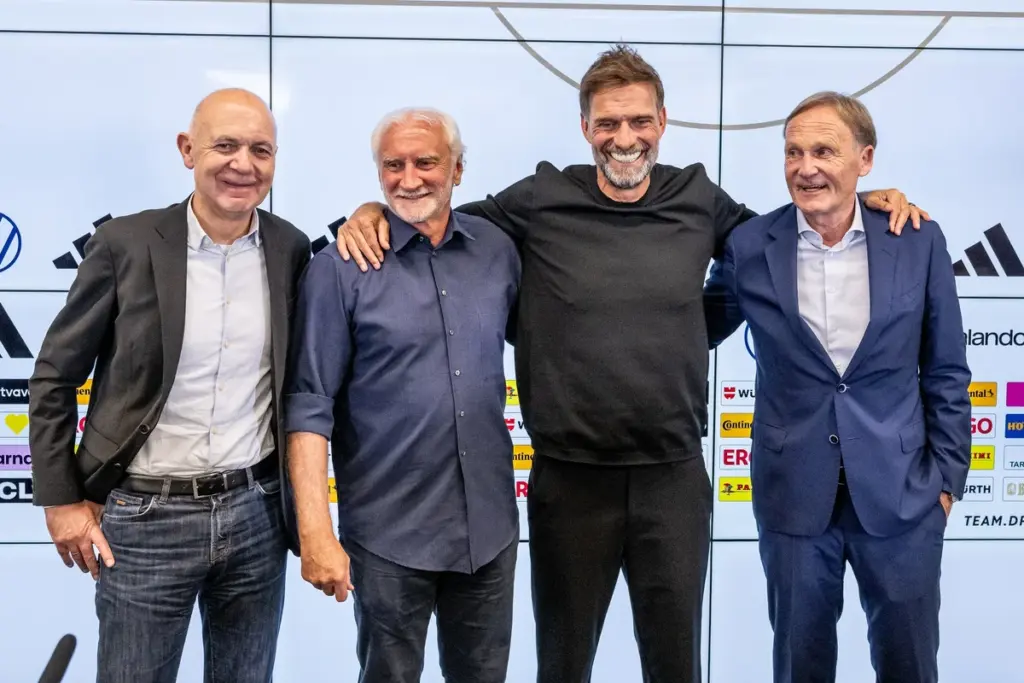 Klopp sobre assumir Alemanha: "Se mexer com minha família, vou embora"