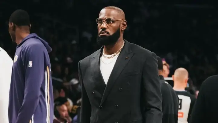 Mesmo jogando no Philadelphia 76ers, LeBron James deve morar em Nova York