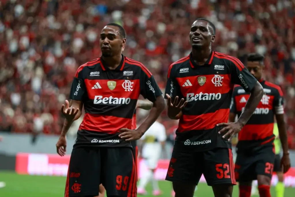 Lorran faz segundo gol do Flamengo contra o Olimpia no DF