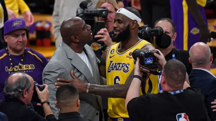 Magic Johnson: “LeBron torna os 76ers um dos melhores times da NBA”