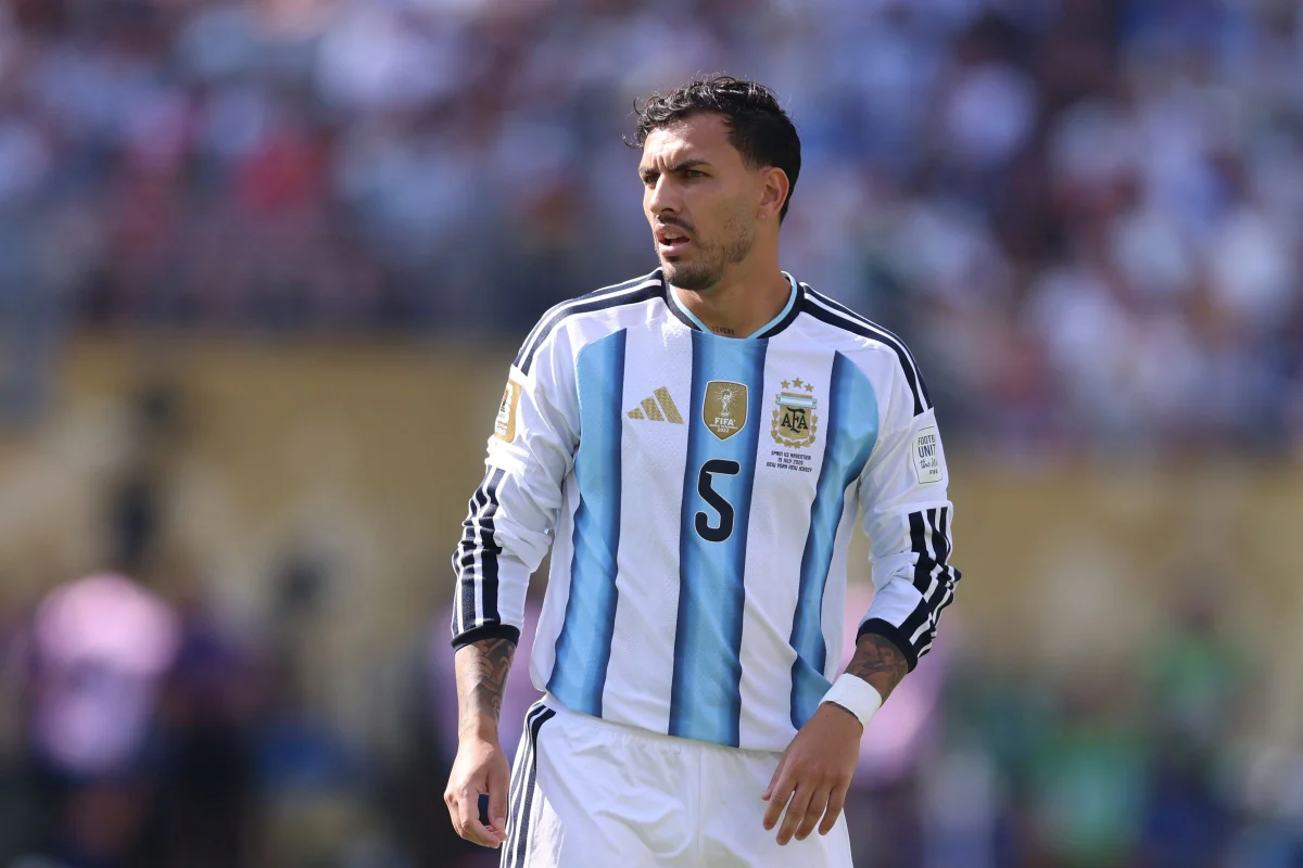 "Maior seleção argentina de todos os tempos", diz Paredes após Copa