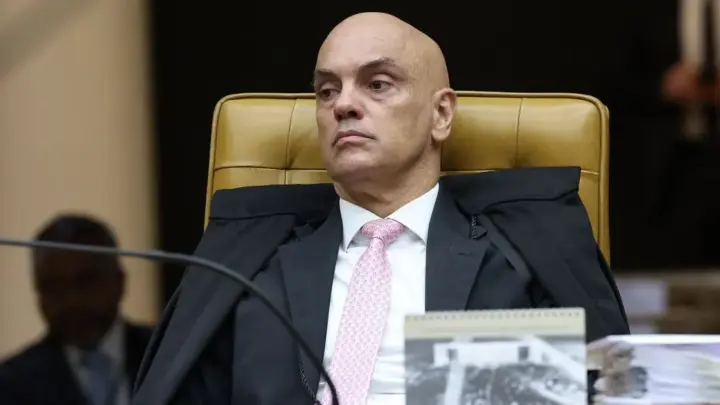 Moraes quer eliminar Bolsonaro de debate político, mas consegue o contrário
