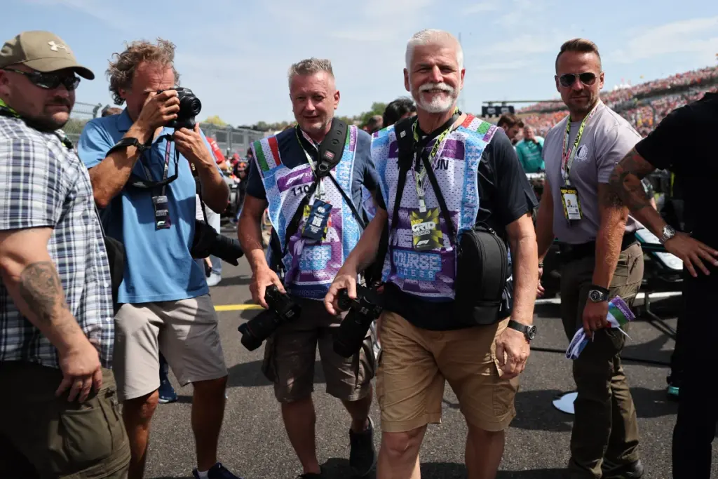 Presidente da Tchéquia surge como fotógrafo na F1 em Hungria