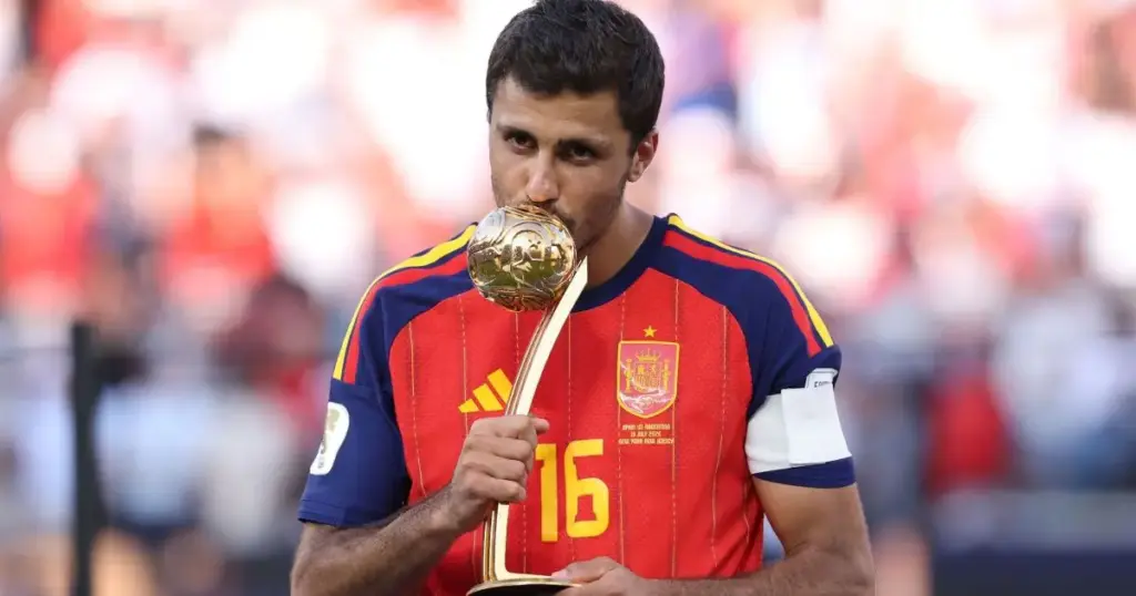 Rodri entra para o seleto grupo de lendas do futebol mundial