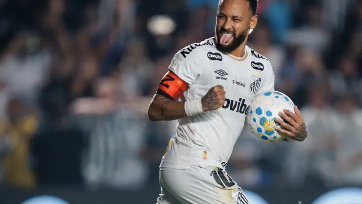 Santos mira oitavas da Sul-Americana em meio à polêmica com Neymar