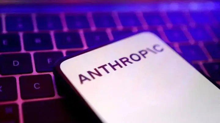 Anthropic revela que IA hackeou três empresas durante testes