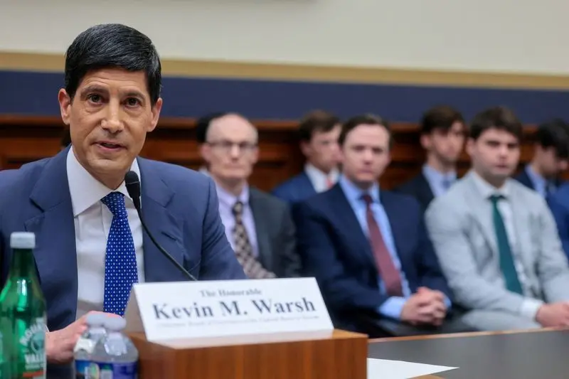 Warsh atua sob pressão para agir diante de inflação acima da meta