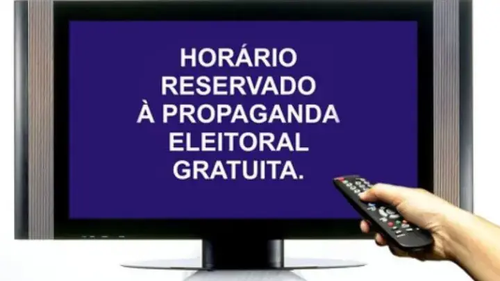 Rádio e TV ainda podem ajudar a definir eleições, avaliam especialistas
