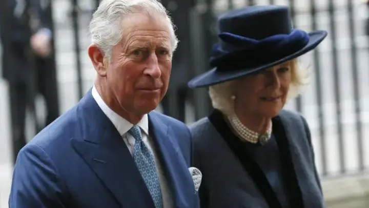 Rainha Camilla relata dificuldade em guardar segredo sobre câncer do rei