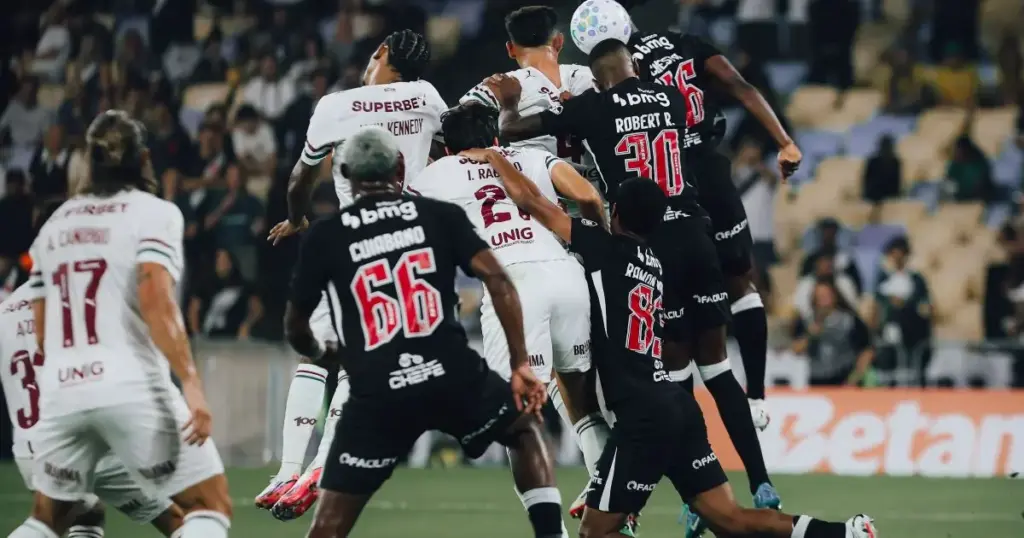 Em jogo morno, Vasco e Fluminense empatam na ida da Copa do Brasil