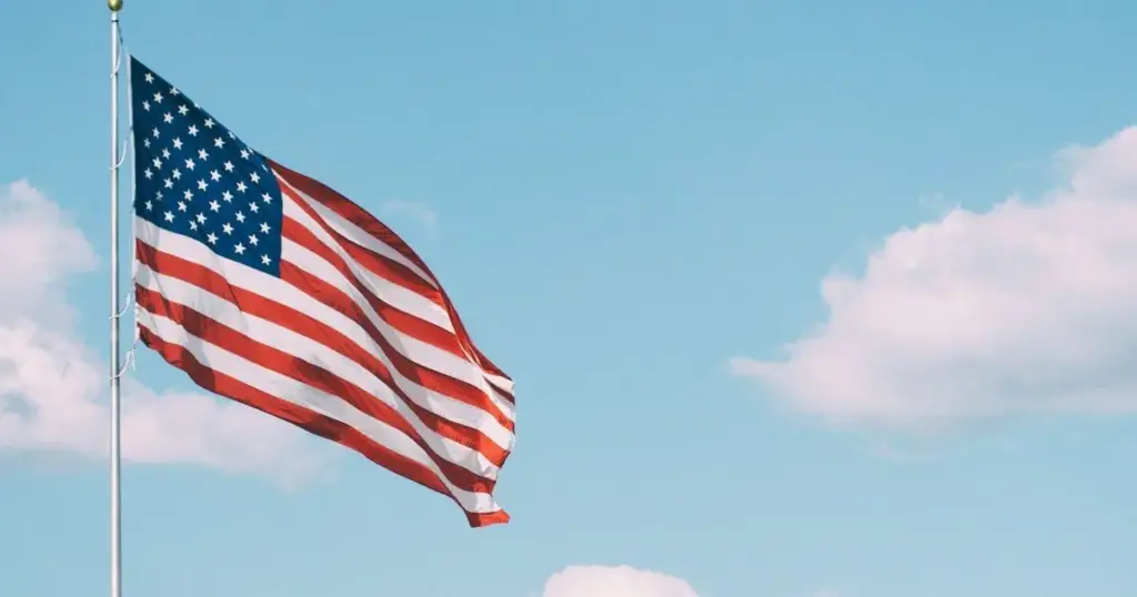 Dívida dos EUA supera US$ 40 tri após dobrar nos governos Trump e Biden