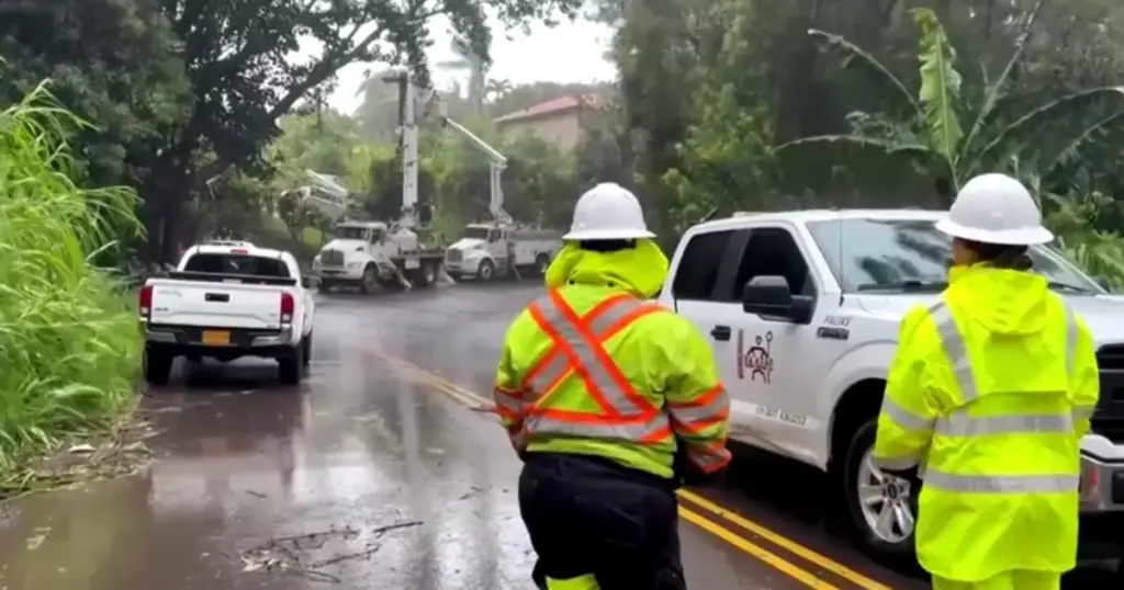 Furacão Lala atinge Havaí com ventos fortes e chuva intensa