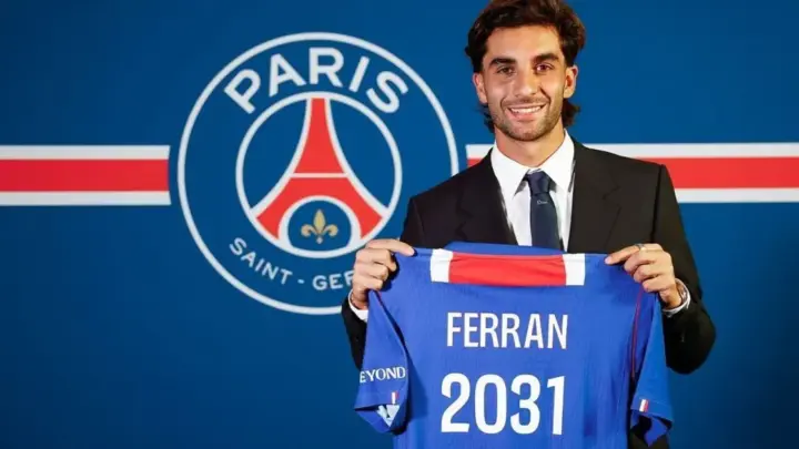 PSG anuncia contratação de Ferran Torres, herói da Espanha na Copa do Mundo
