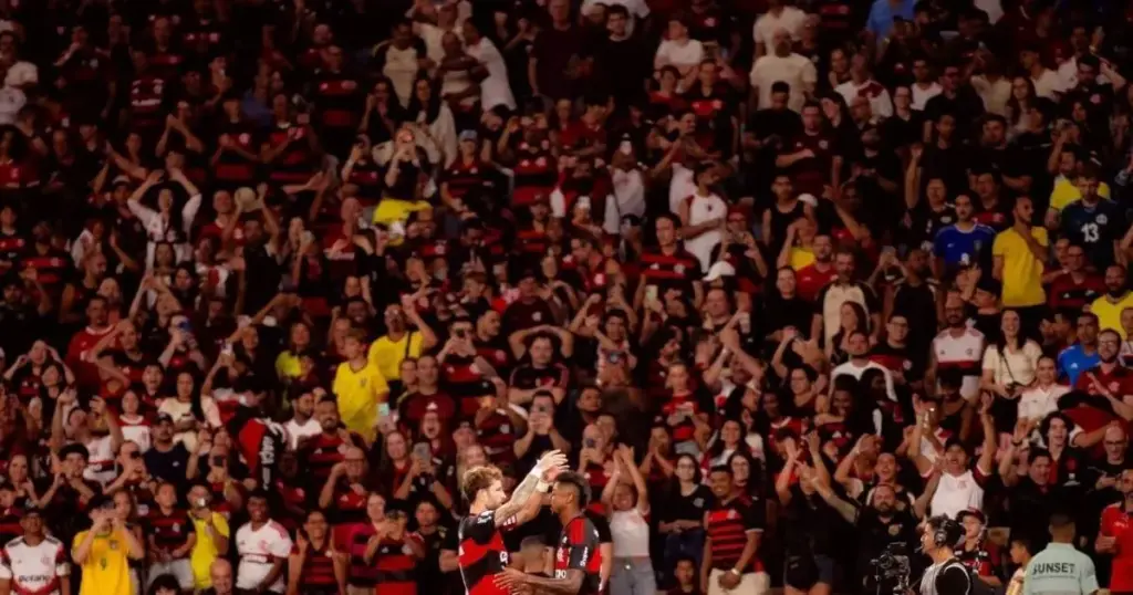 “Quarta-feira é guerra”, canta torcida do Flamengo após vitória