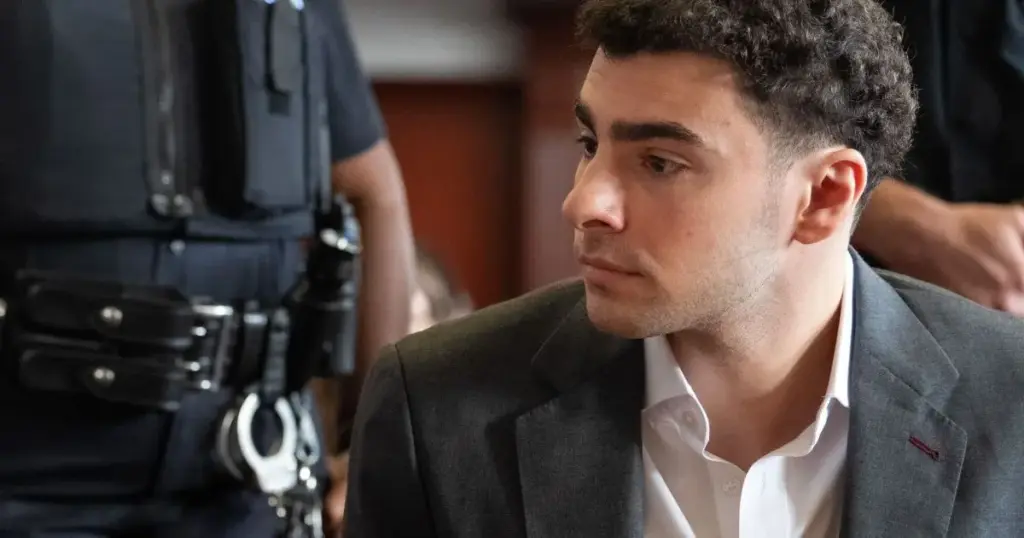 O que acontece após Mangione após se declarar culpado por morte do CEO?