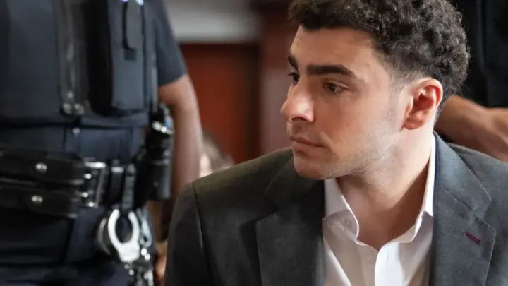 O que acontece após Mangione após se declarar culpado por morte do CEO?