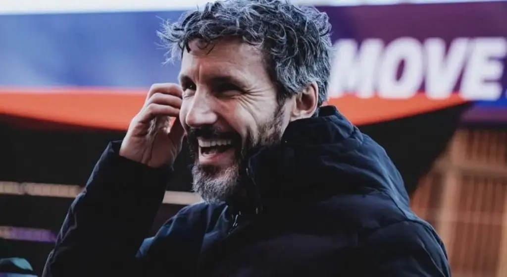 Van Bommel rejeita esperar Holanda e celebra chance na Bélgica