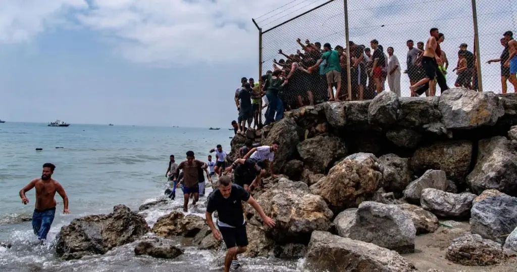 Sobe para 100 número de migrantes mortos em travessia até Ceuta