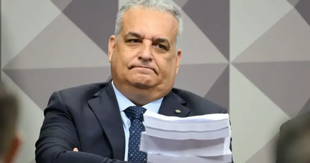 Quem é Alfredo Gaspar, anunciado como vice de Flávio Bolsonaro