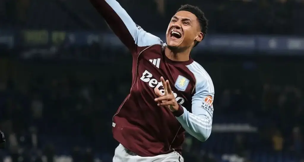 Al-Hilal faz proposta milionária por atacante do Aston Villa; veja valores