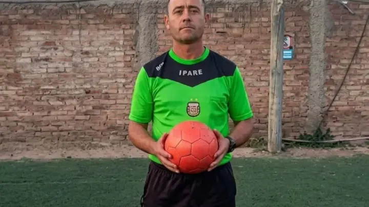 Acidente de carro mata árbitro de futebol e duas irmãs na Argentina