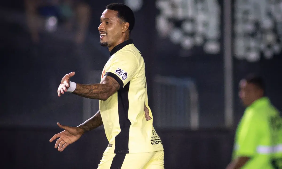 Alvo de operação no RJ, David marcou na vitória do Vasco contra o Cruzeiro