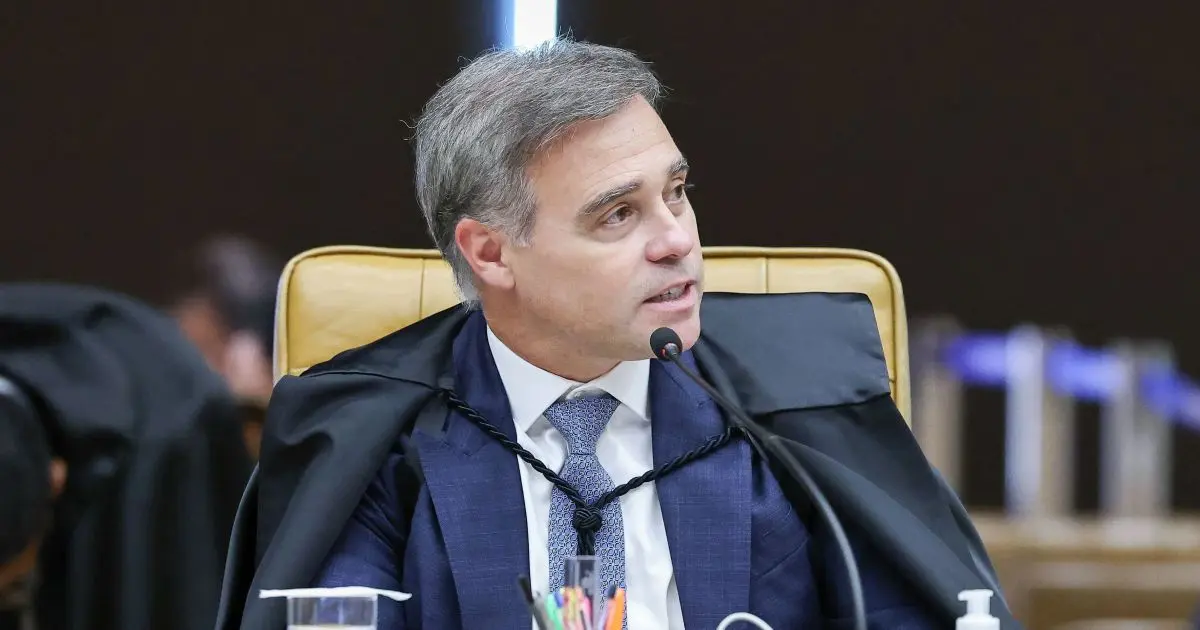 Mendonça manda PT entregar gravações de eventos e apura uso de verba