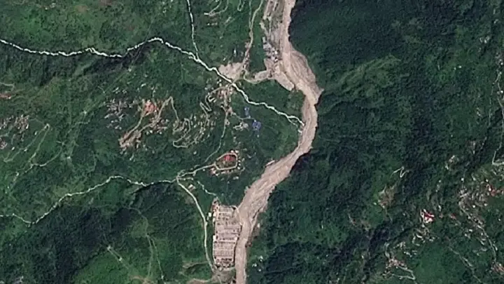 Autoridades do Nepal alertam para alta da vazão do rio em área de enchentes