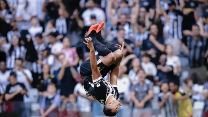 Atlético-MG vence Grêmio por 3 x 0 com 2 de Cuello e falha de Weverton