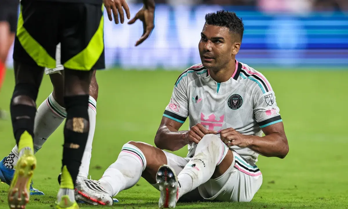 "Beira o ridículo": jornal europeu detona Casemiro após gol contra