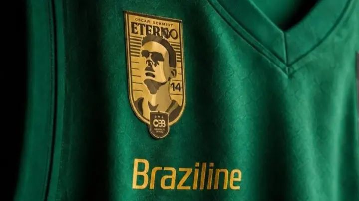 Brasil inicia 2ª fase das Eliminatórias com homenagem a Oscar Schmidt