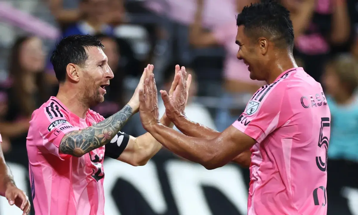Casemiro destaca compromisso de Messi após morte do pai: "Nunca vi"