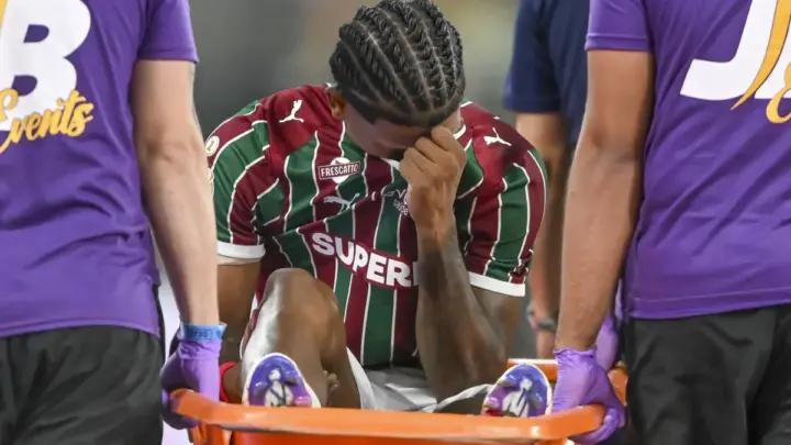 Com lesão no joelho, John Kennedy desfalca Fluminense na Libertadores