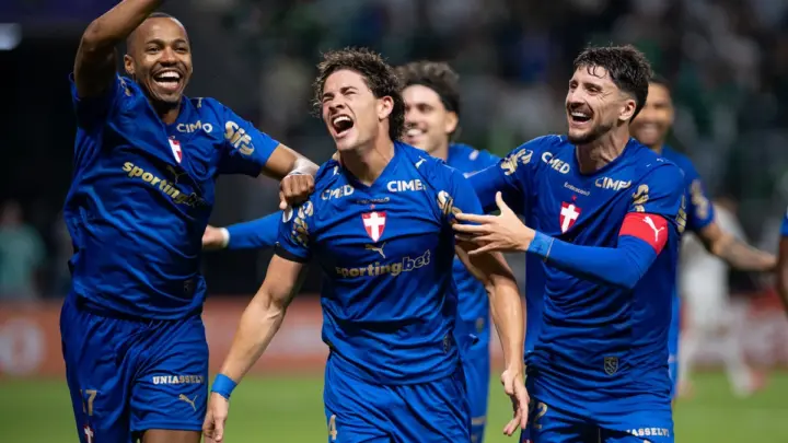 Contra o Santos, Giay deu a primeira assistência pelo Palmeiras em 94 jogos