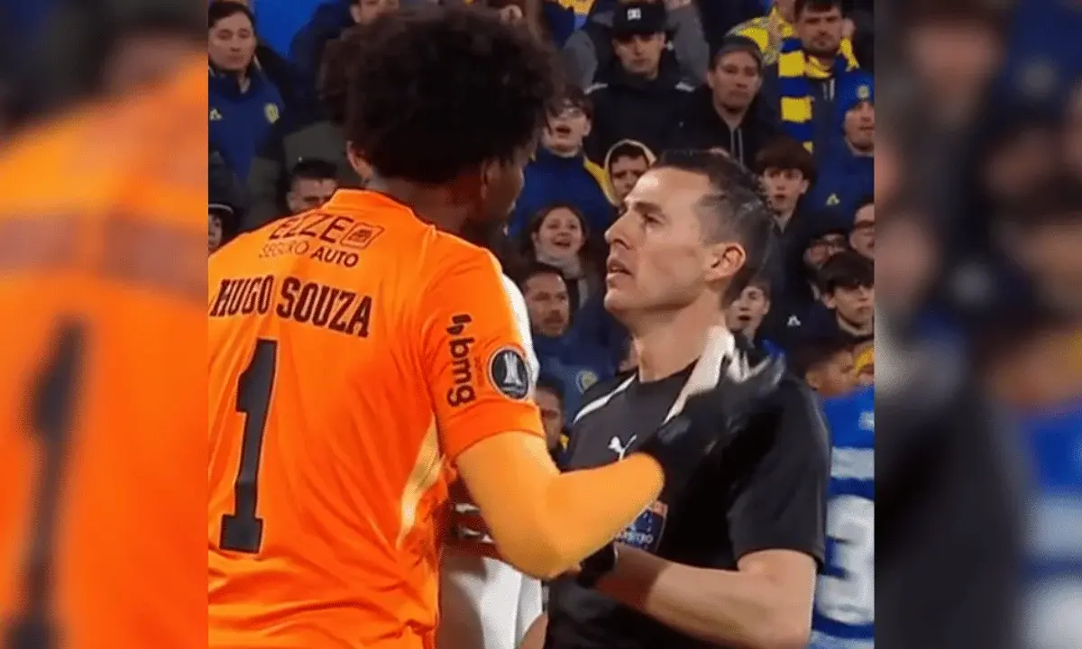Corinthians repudia atos de racismo contra Hugo Souza na Libertadores
