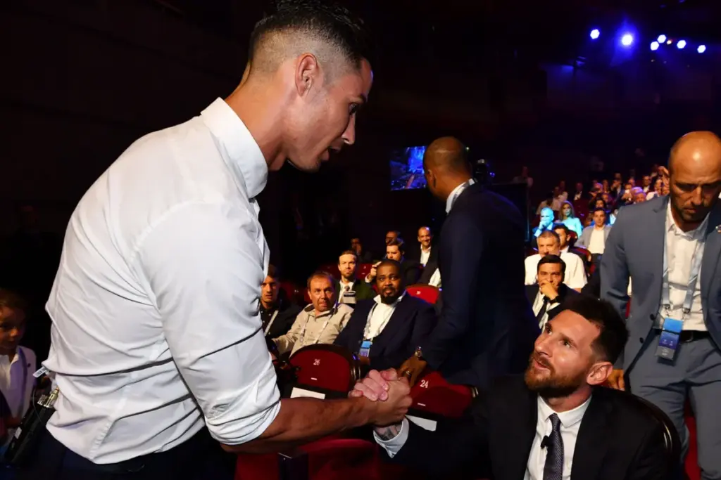 Cristiano Ronaldo apoia Messi em desabafo sobre morte do pai