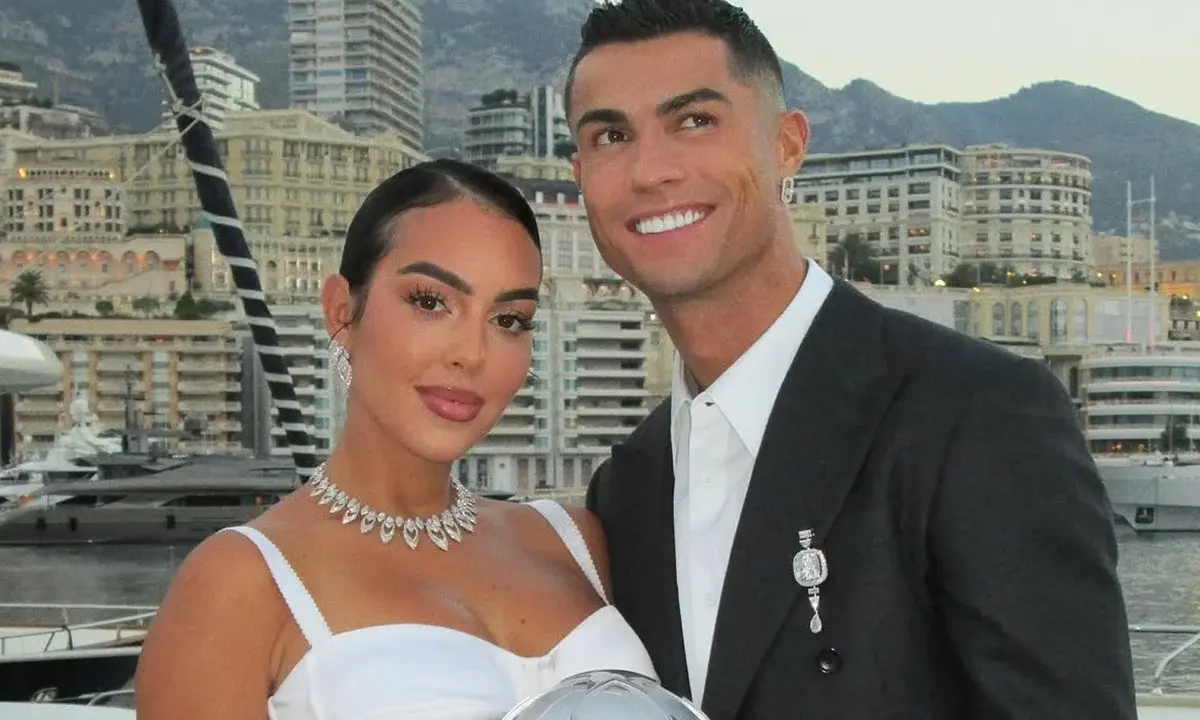 Cristiano Ronaldo e Georgina Rodríguez se casaram nesta terça (11/8)