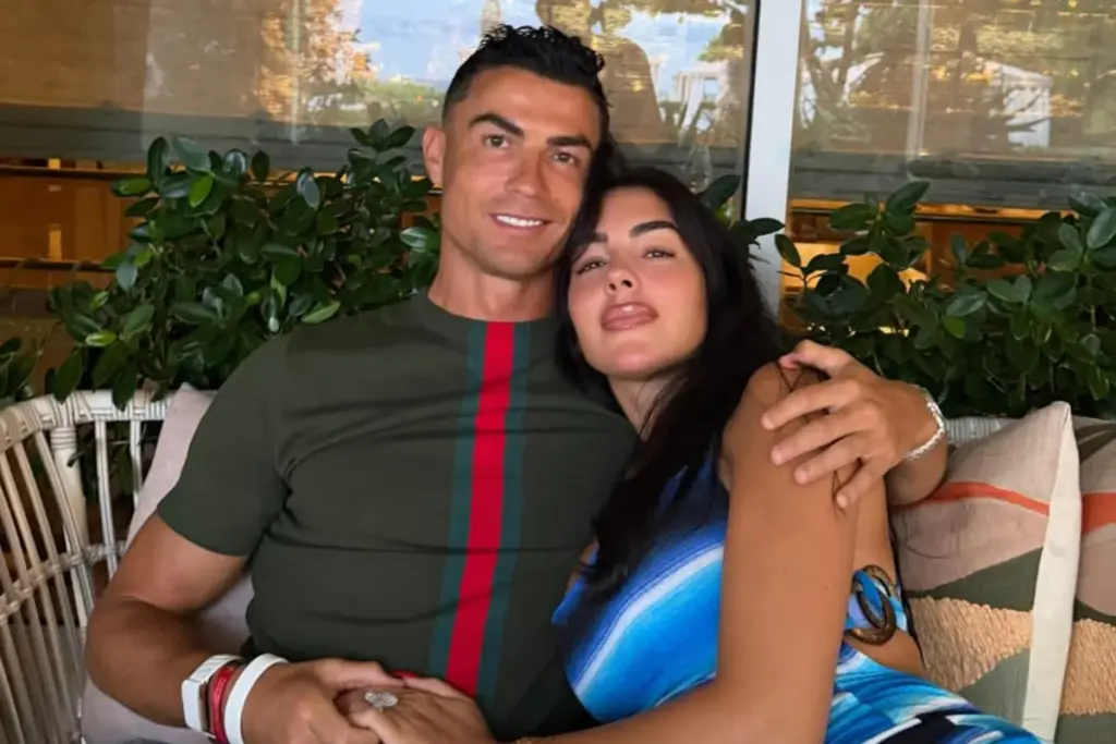Cristiano Ronaldo e Georgina se casam em mansão de R$ 210,5 milhões