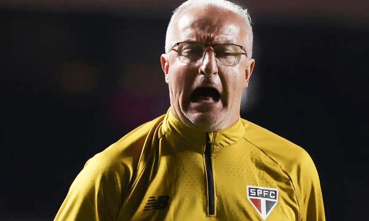 Dorival Júnior elogia entrega do São Paulo e pede constância ao elenco