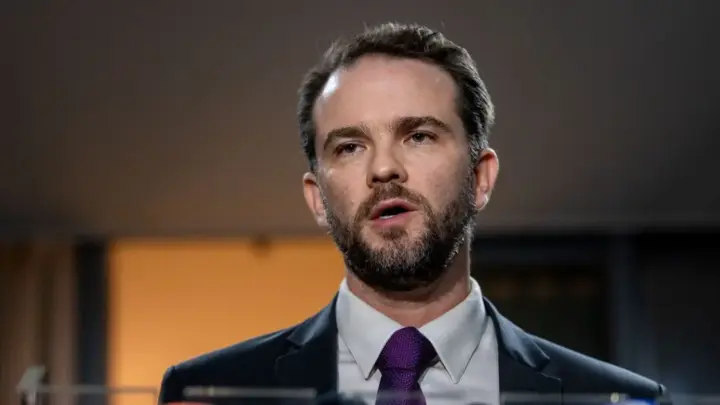 Jabutis no PLP dos combustíveis economiza R$ 10 bi em 2027, diz Durigan