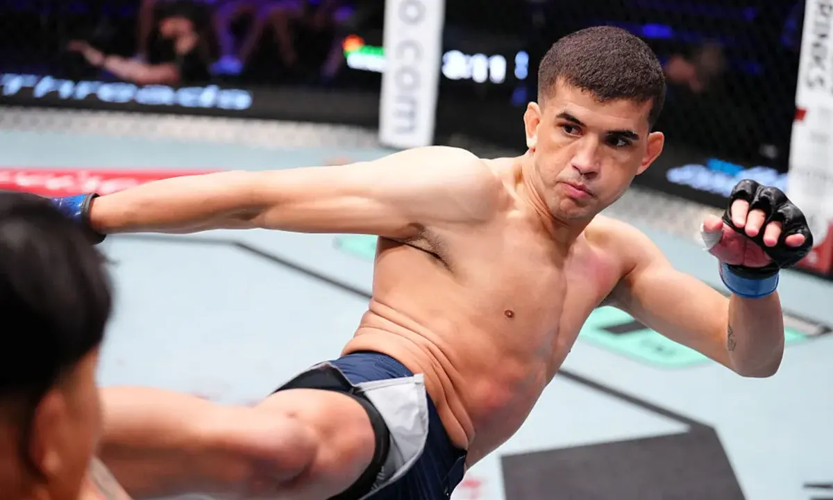 Eduardo Chapolin é anunciado no UFC 330 três dias antes do evento