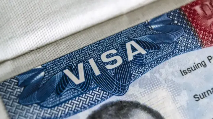 EUA: Juíza anula medida que suspende processamento de vistos para 75 países