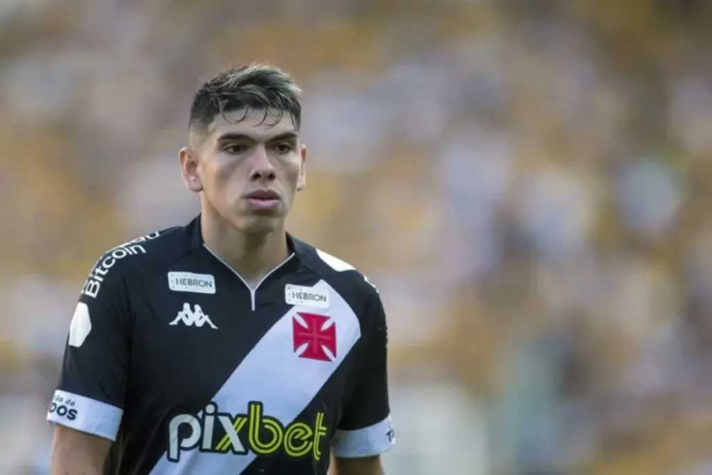 Ex-Vasco, Palacios é investigado em operação contra tráfico no Chile