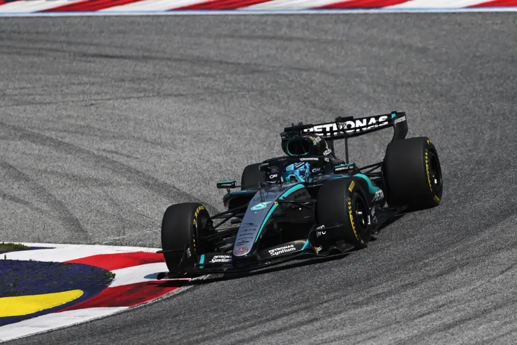 F1: Russell conquista pole da Sprint na Holanda; Bortoleto fica em 9º