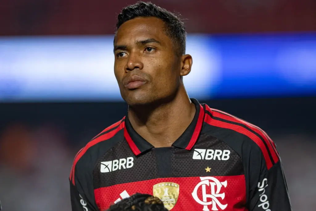 Flamengo tem cinco desfalques para jogo contra o Vitória
